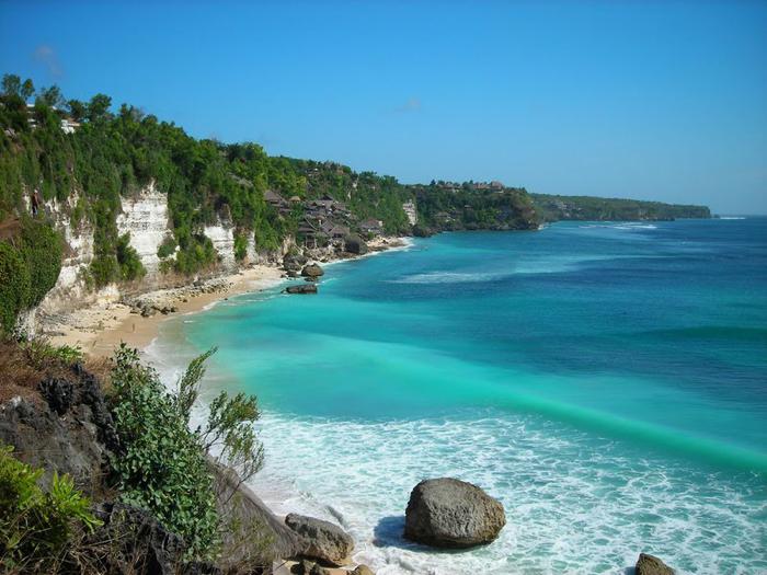 Pantai Sisi Pulau Serasan Objek Wisata Unggulan Natuna
